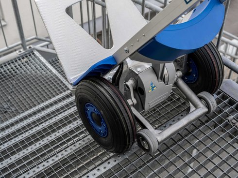 up to 2000 steps up or down! depending on your choice