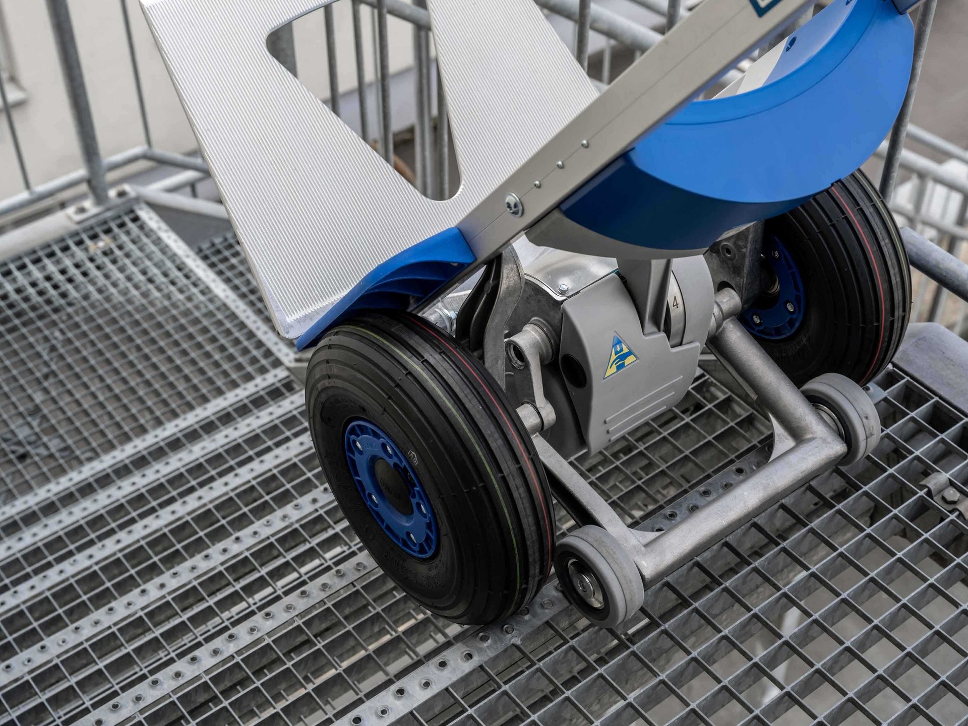 up to 2000 steps up or down!  depending on your choice